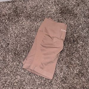 Alphalete contour amplify